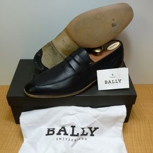 Bally Switzerland Black Leather Dress Loafers